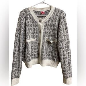 VENUS Cardigan Sweater Women’s XL Textured Knit White Gray Jewel Button Front